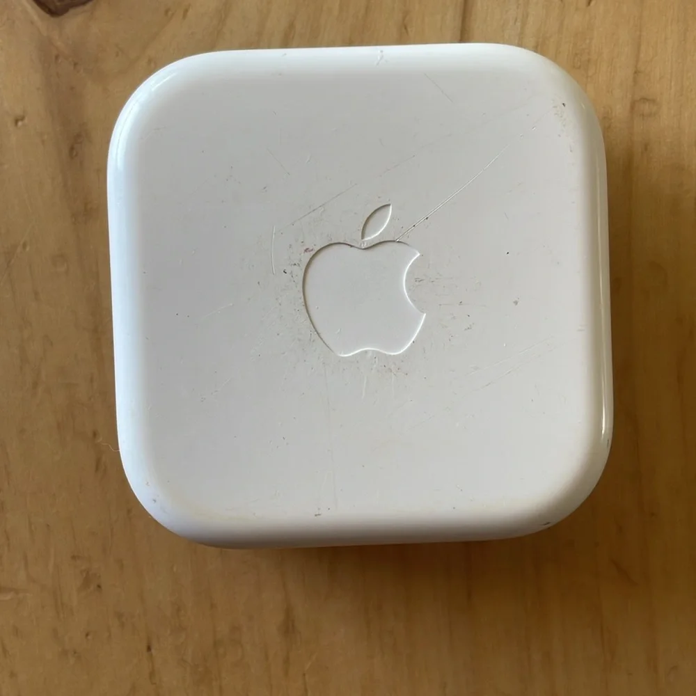 Genuine Apple Wired earbuds